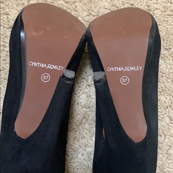 Heels - Picture 3 of 4